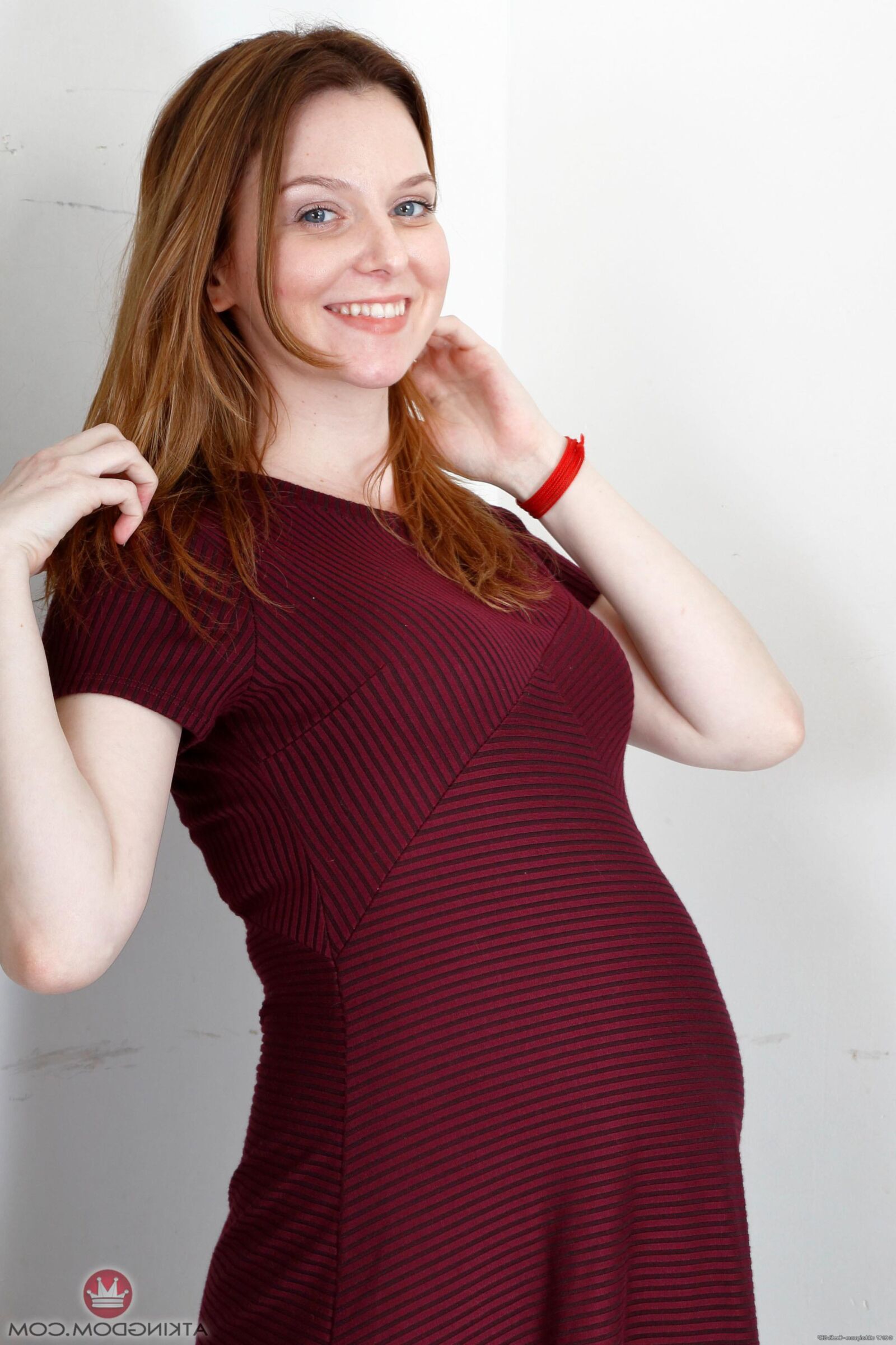 Emma Evins Pregnant (351178)