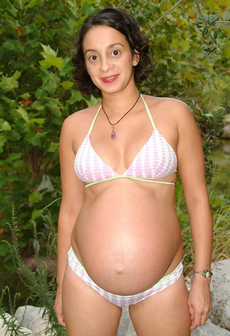 Pregnant Isabella