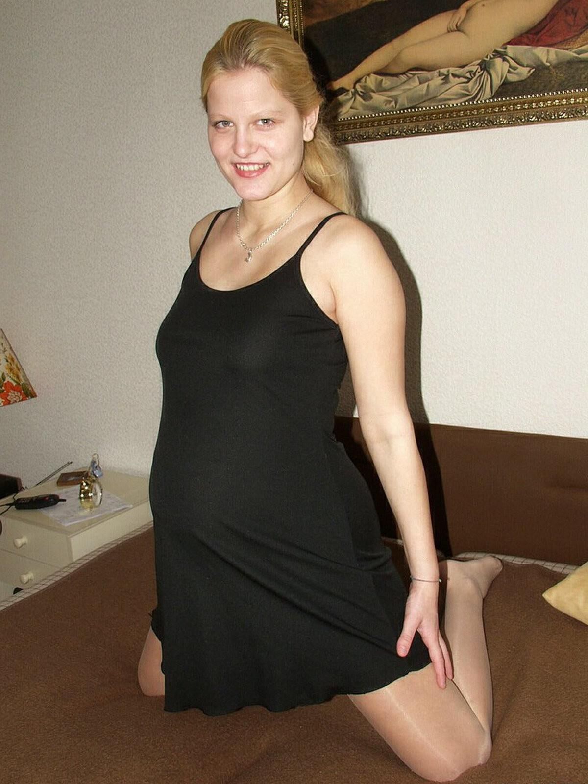 Pregnant Jana 02