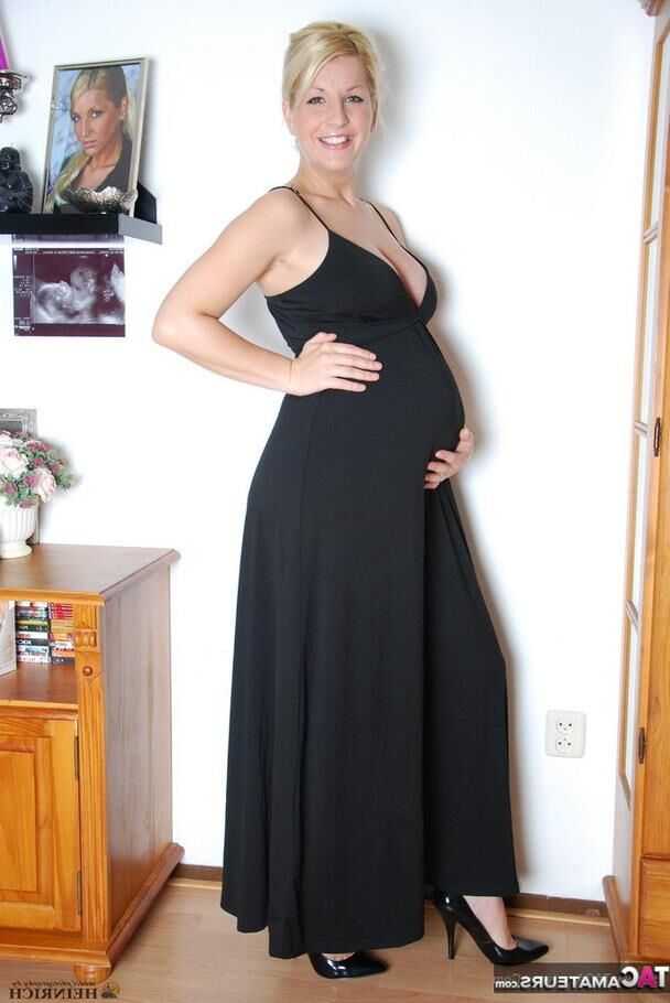 Pregnant Veronica 1