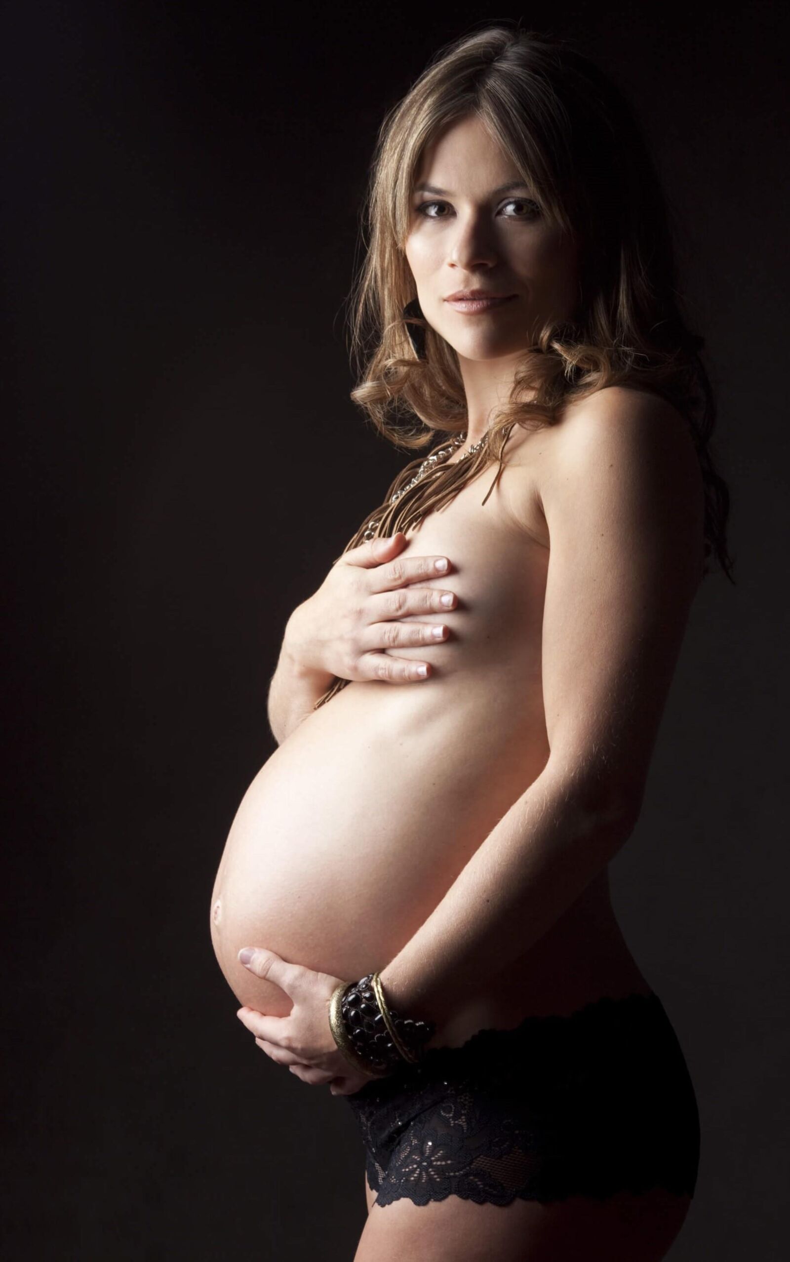 pregnant women 28