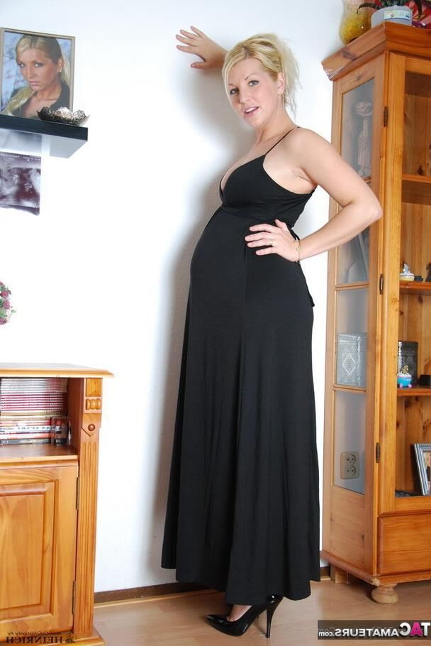 Pregnant Veronica 1