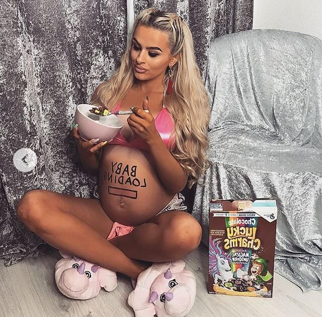 Chav slag Hannah�s slutty pregnant pics