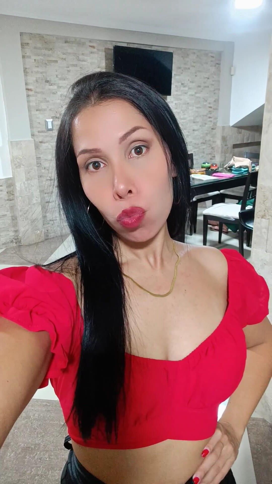 chica latina 2