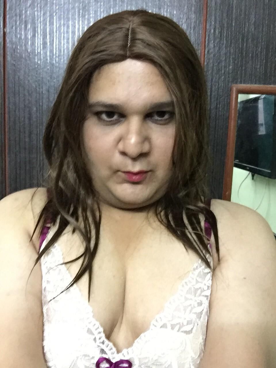 Transexual Monica M Sexy, Guarra