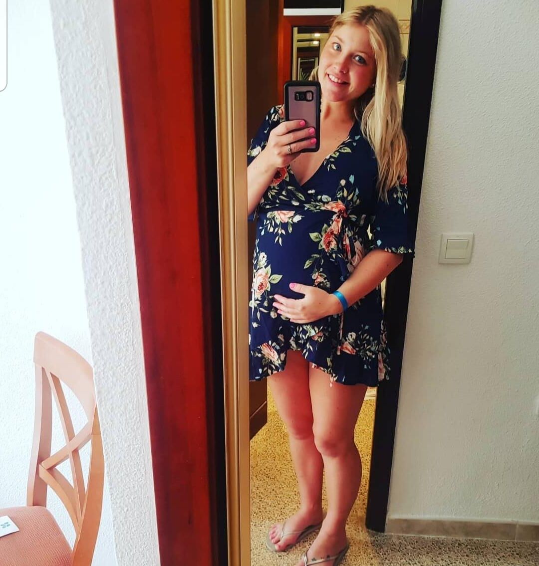 Femme Enceinte 8