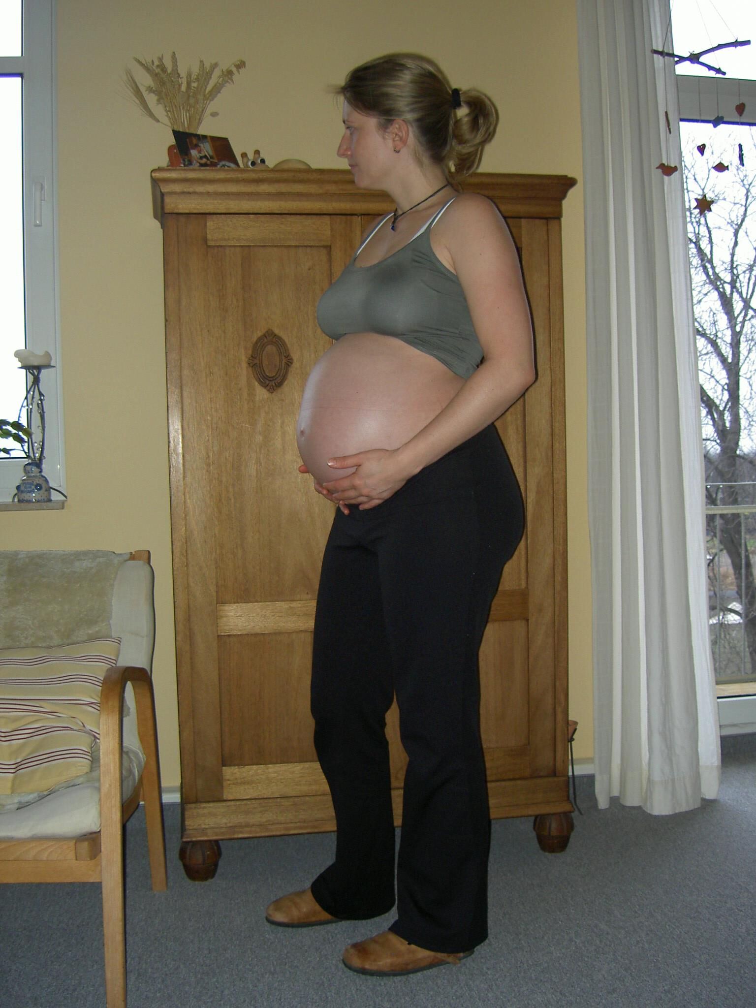 Pregnant amateur wife