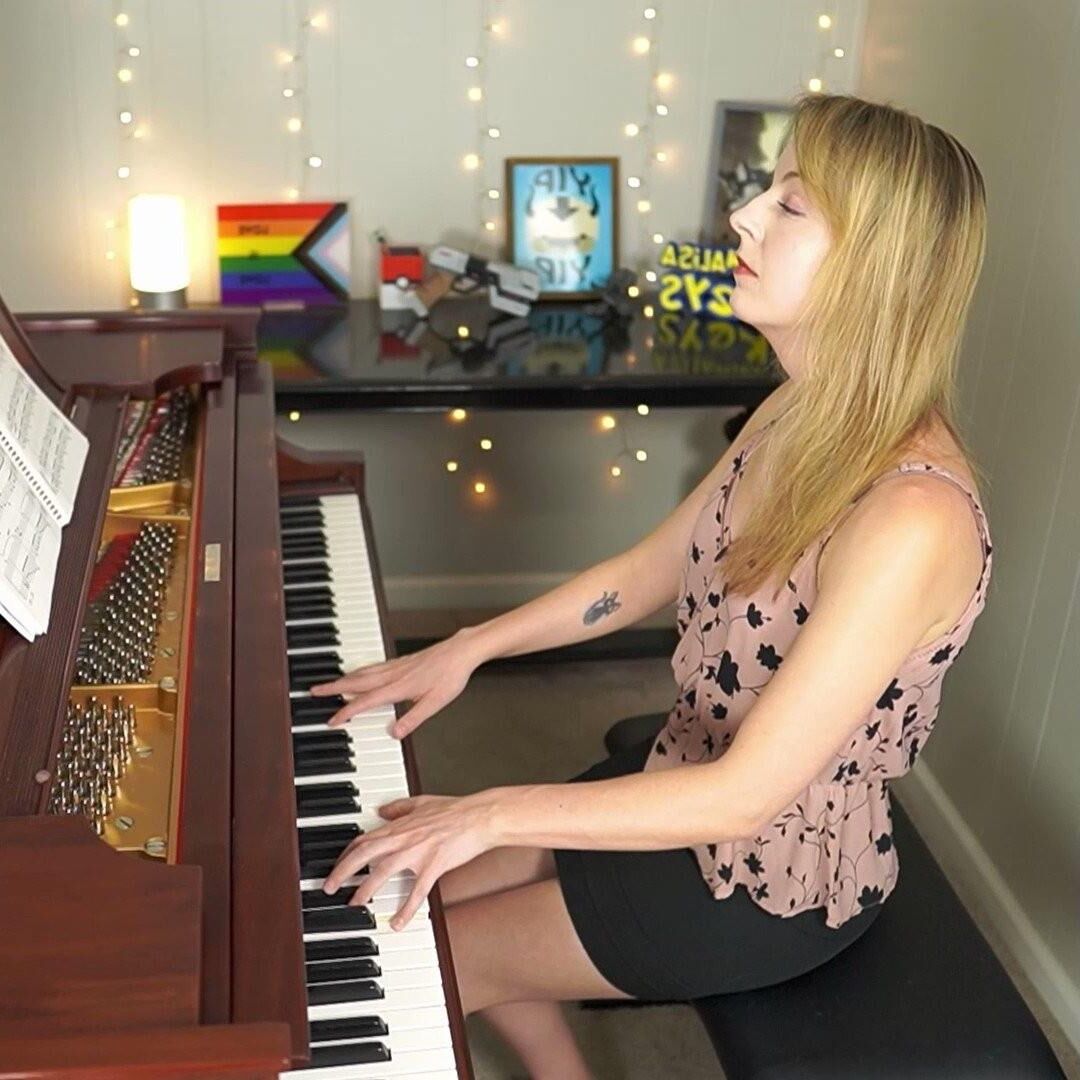 Animalisa Keys plays piano and cosplays