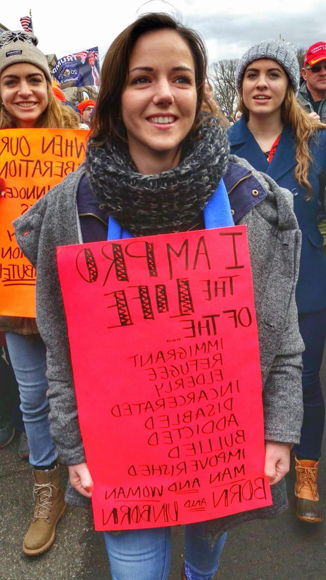 Manifestantes universitários pró-vida