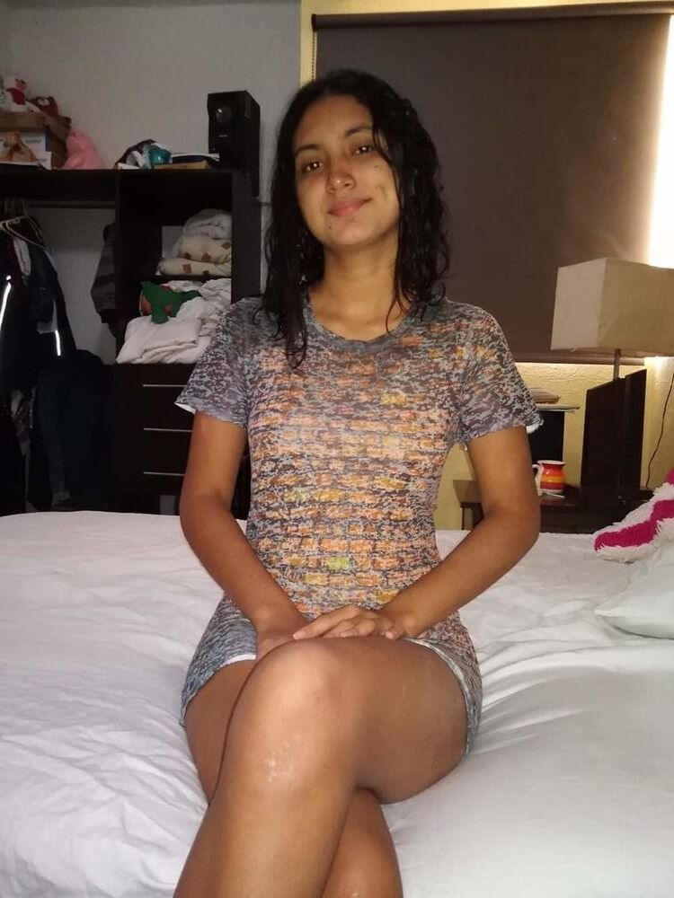 Petite Chica Rica