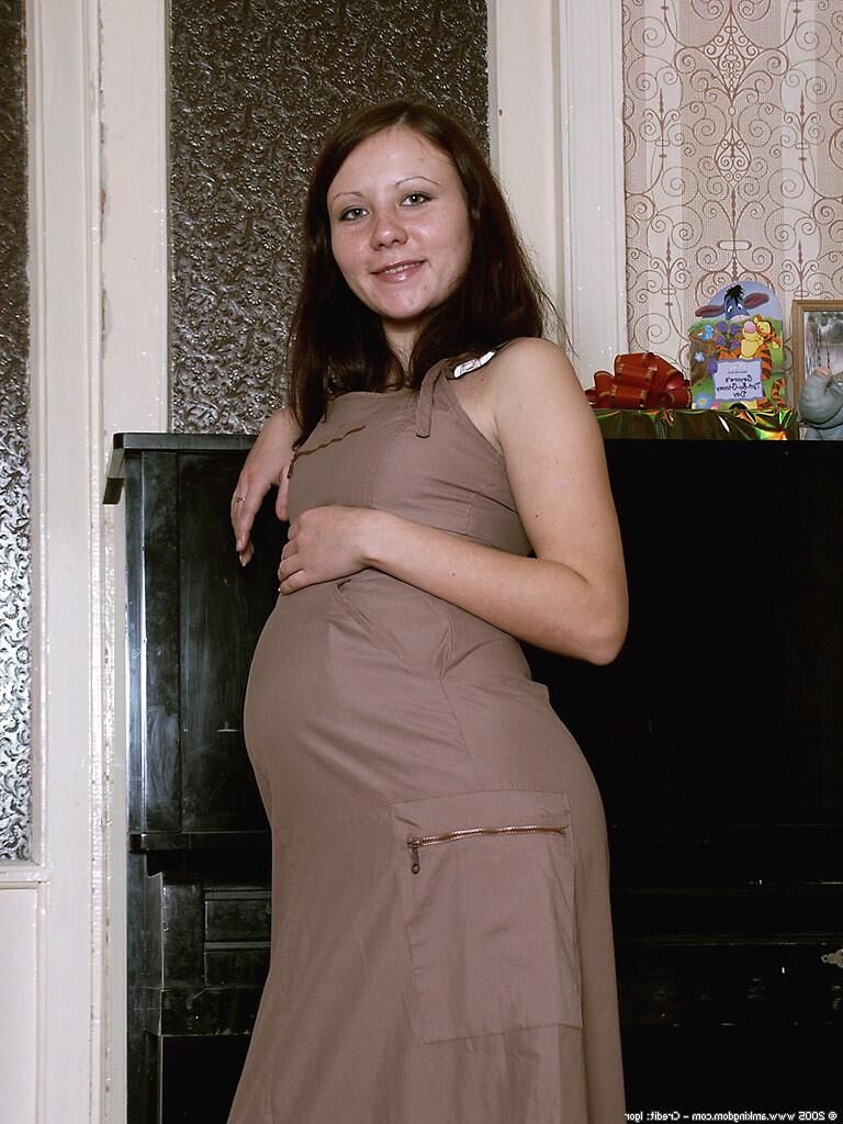 pregnant Dunja,Gallery 33a