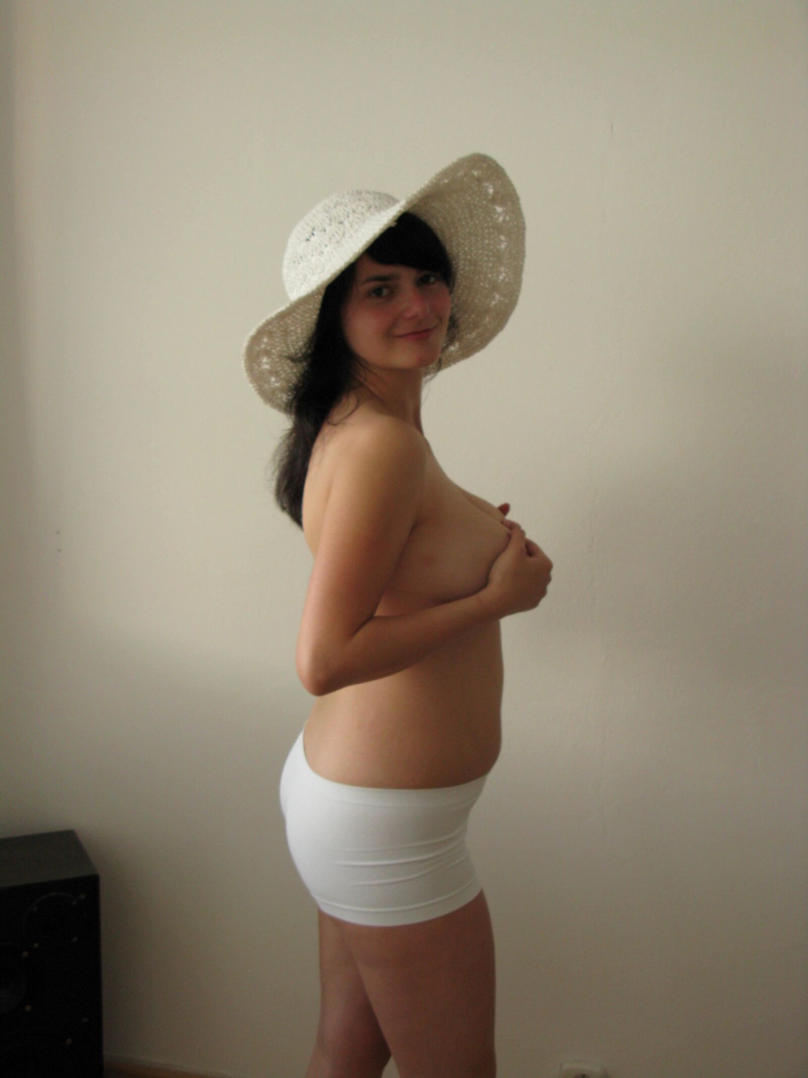 Young Pregnant amateur