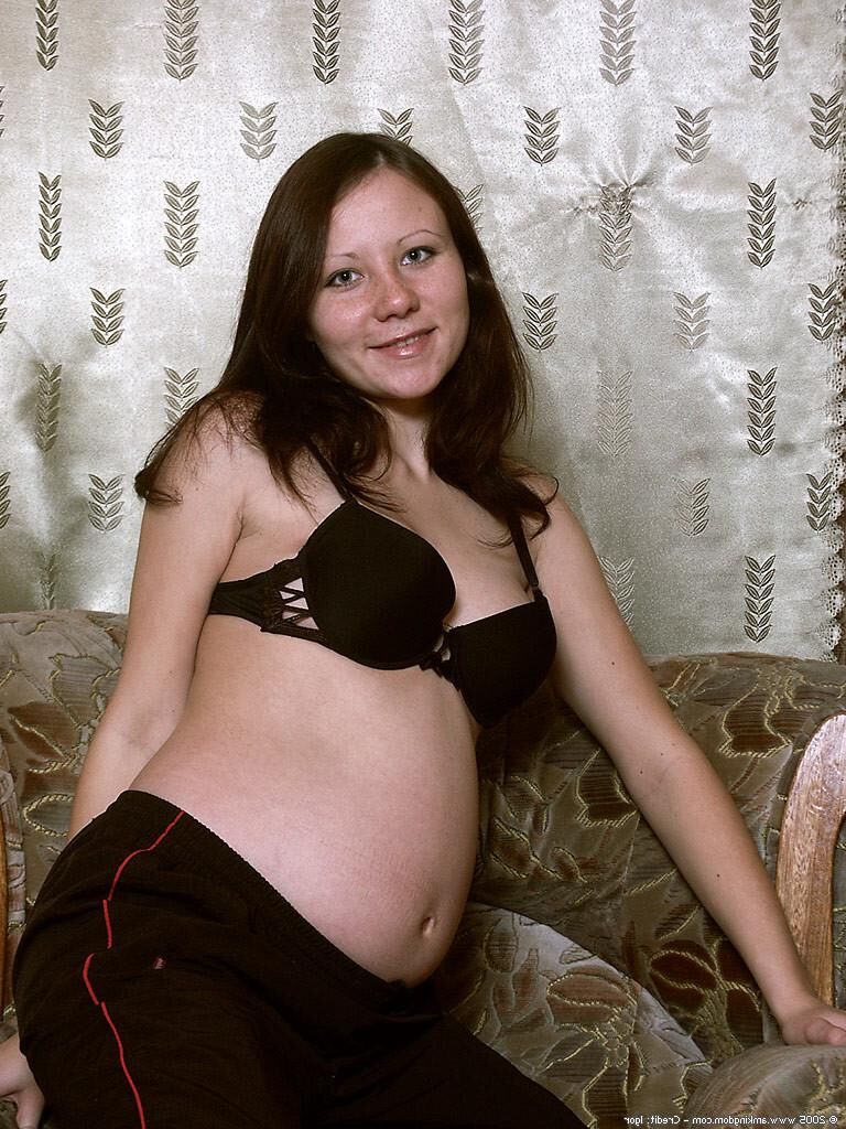 pregnant Dunja,Gallery 64a