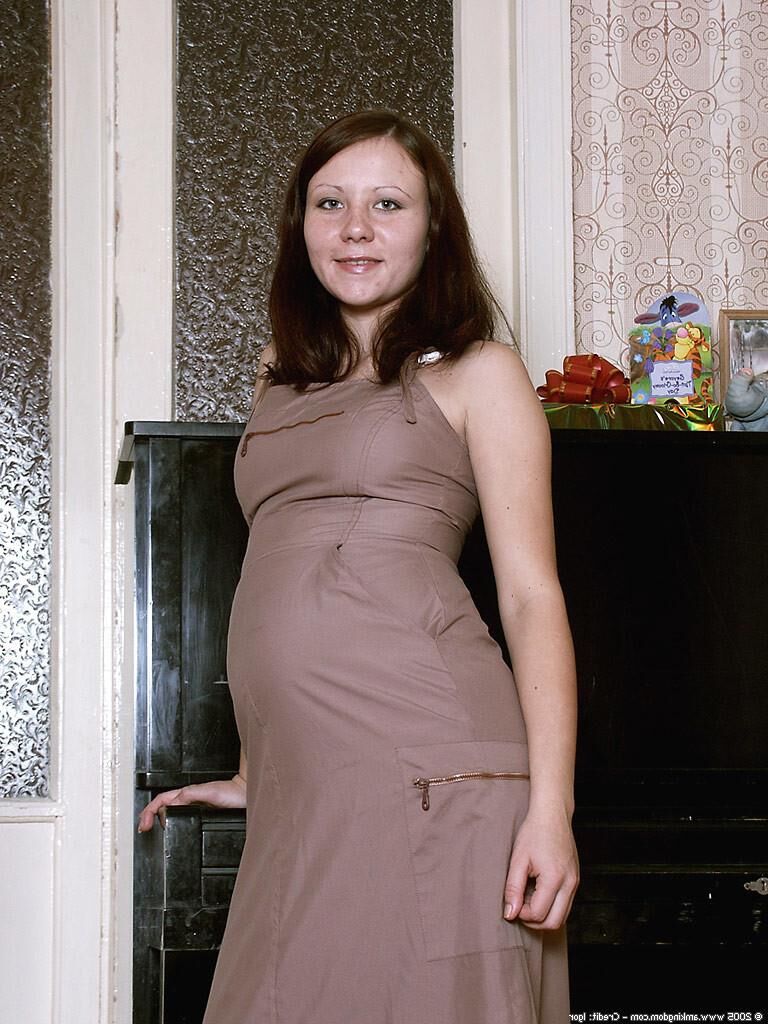 pregnant Dunja,Gallery 33a