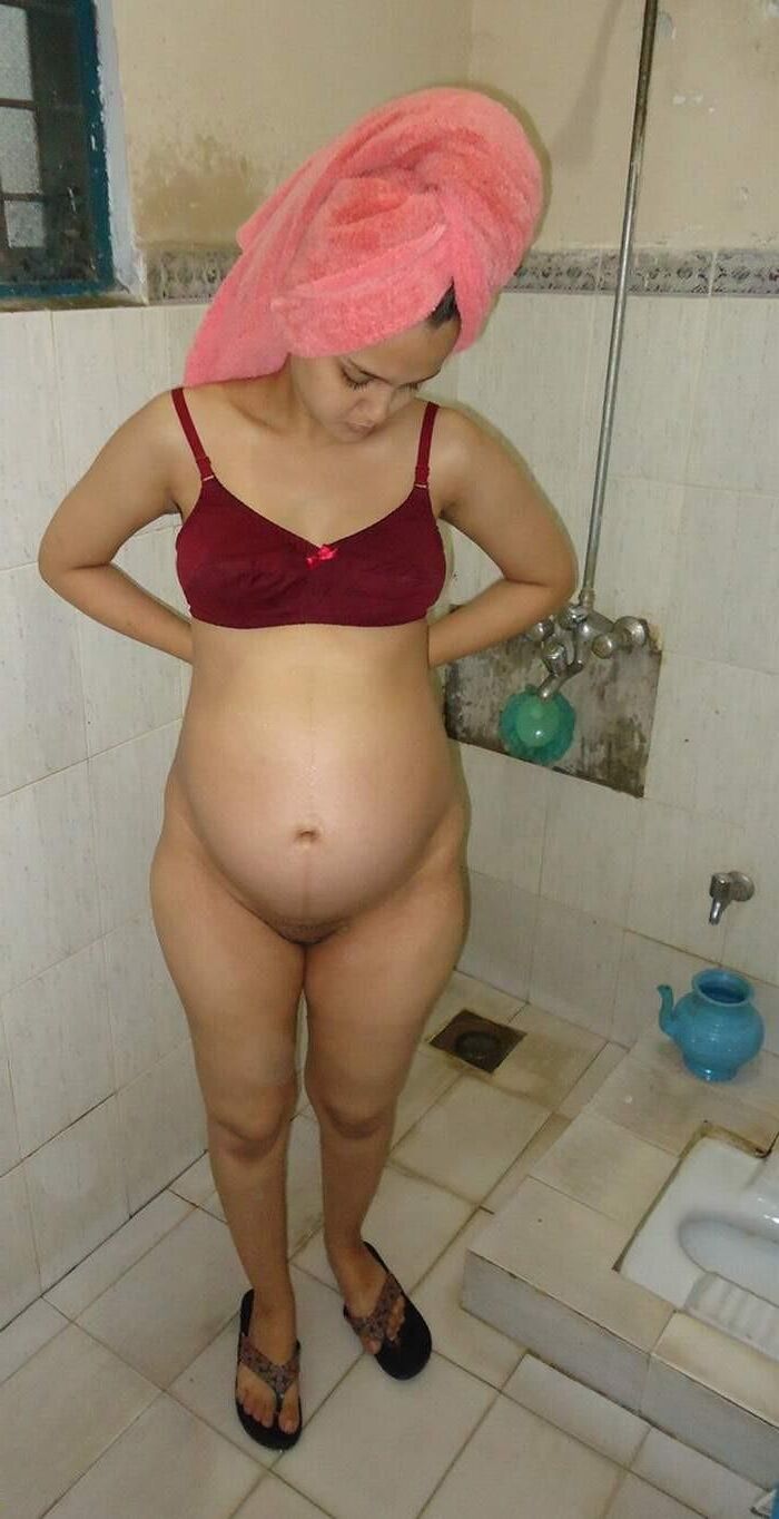 Pregnant indian HOTNESS!