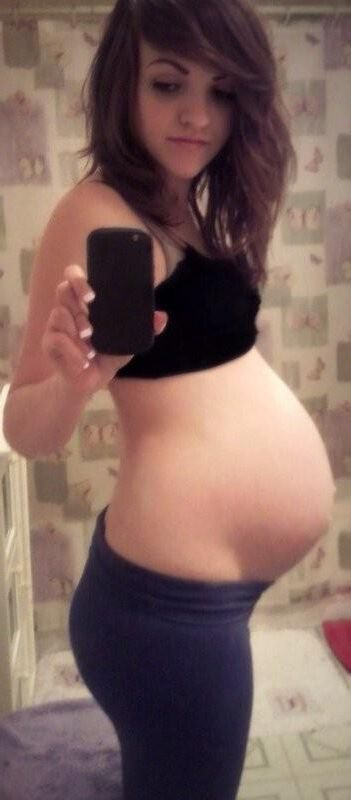 Preggo Selfies