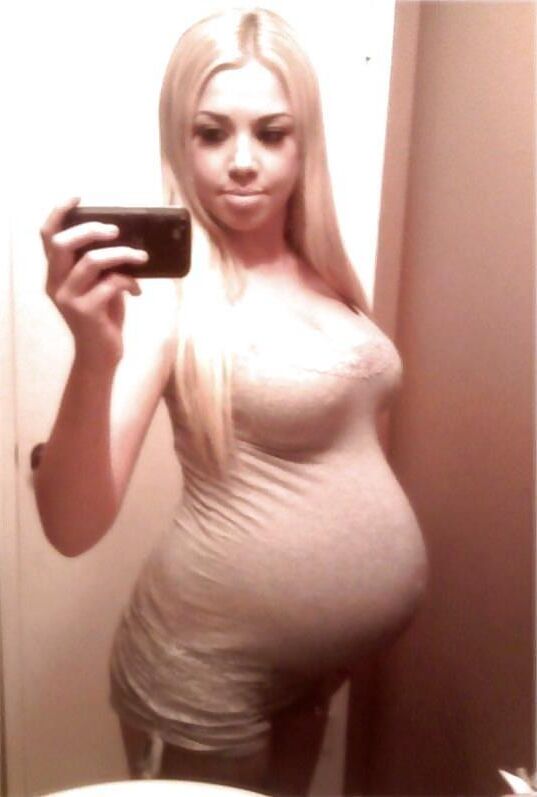 Preggo Selfies