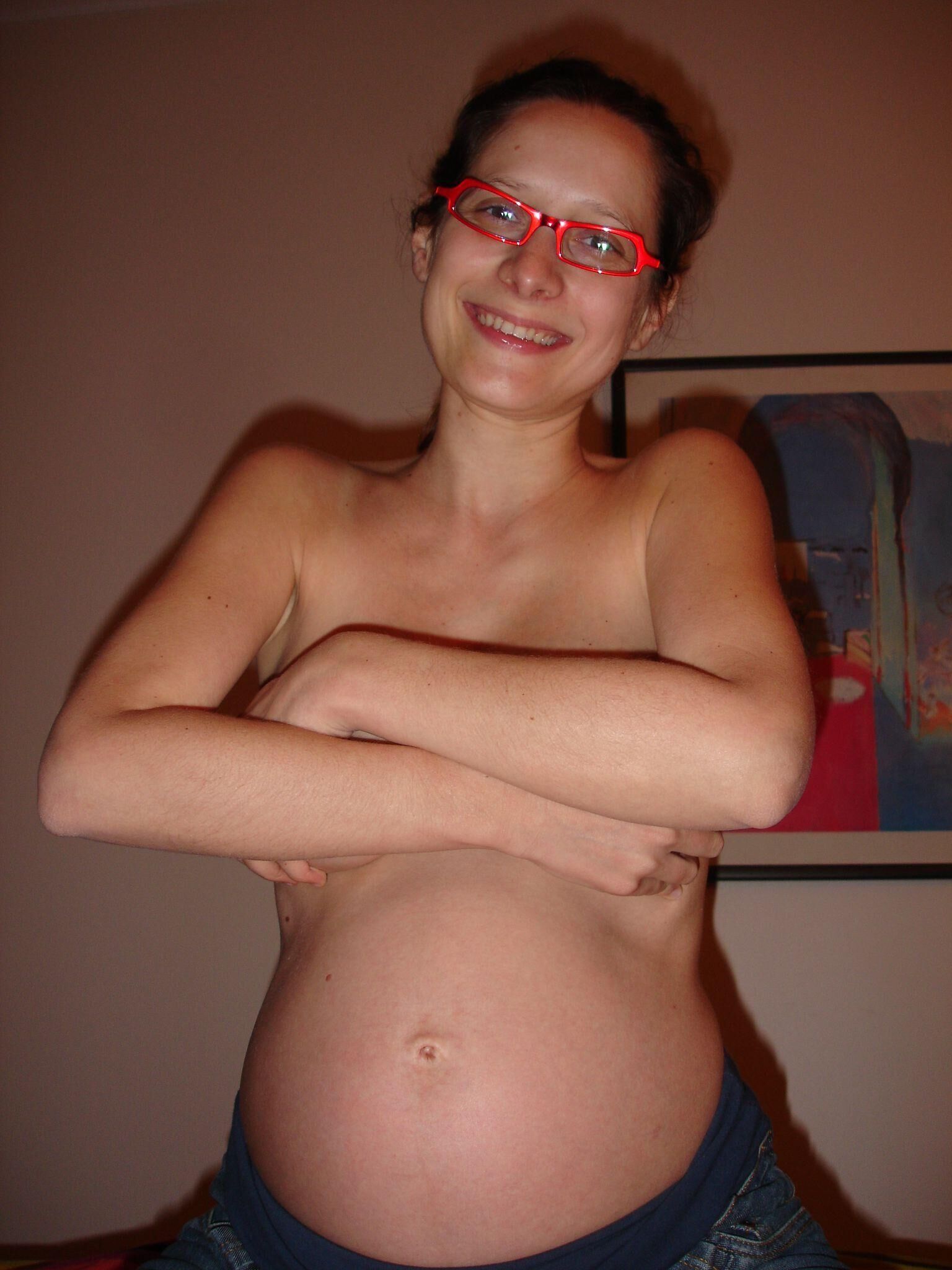 nice pregnant girl