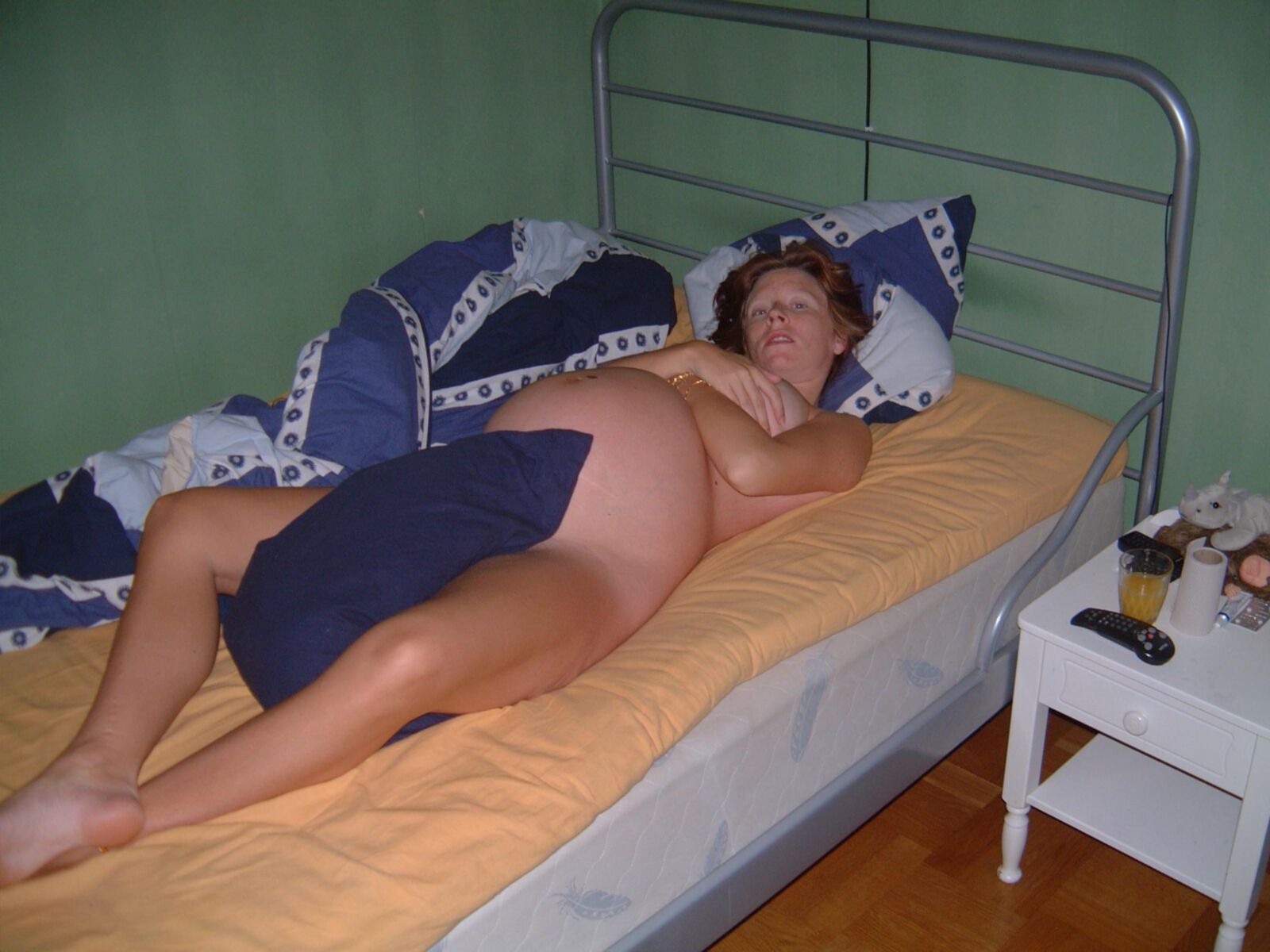 pregnant redhair woman