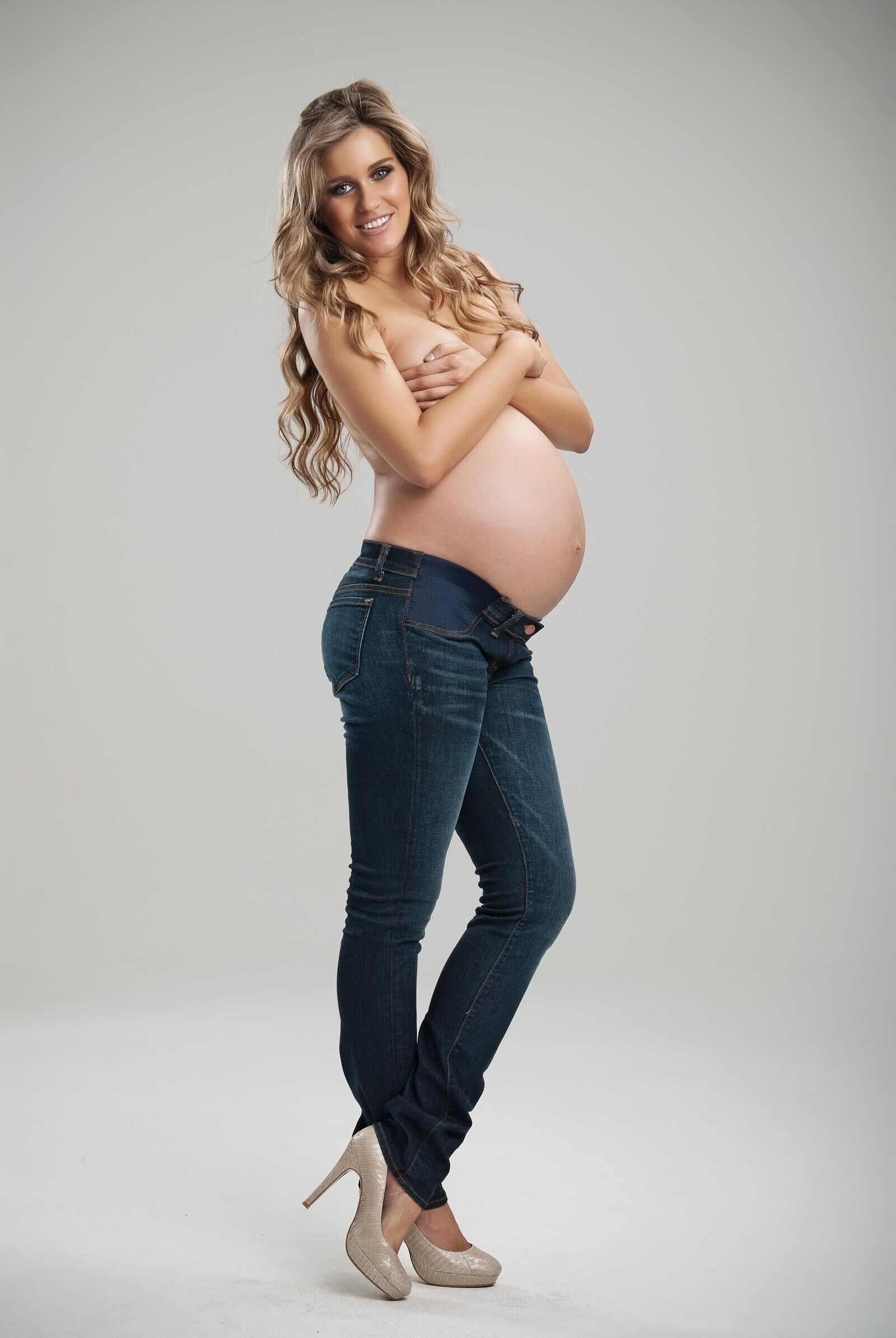 Beauty pregnant model