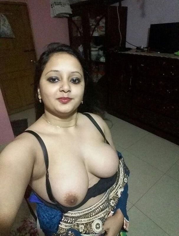 asiha gros seins indien