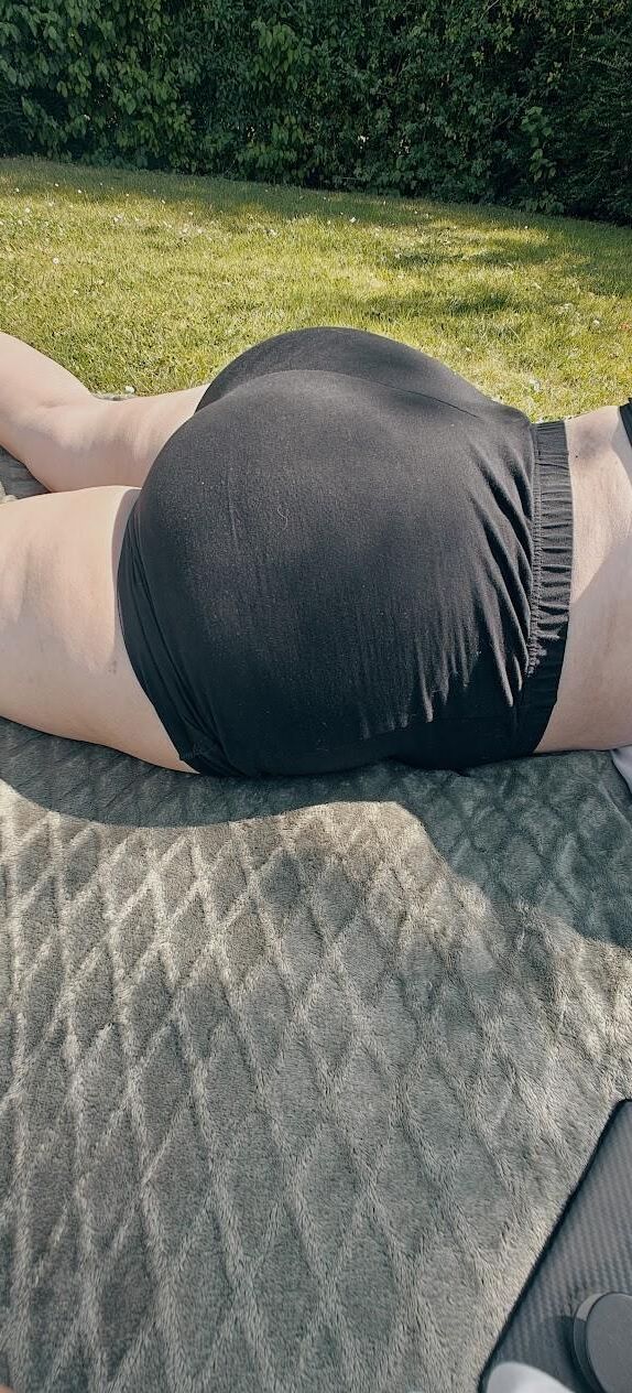 chubby Wife Pawg Big ass Shorts Tanning 