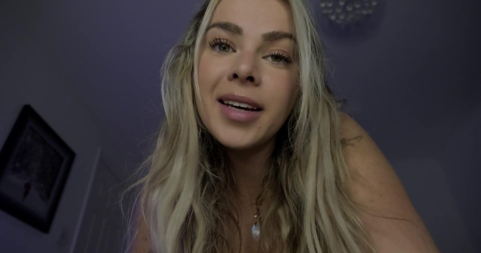 Scottish Murmurs ASMR Massagem sensual na cama Lauren Woods