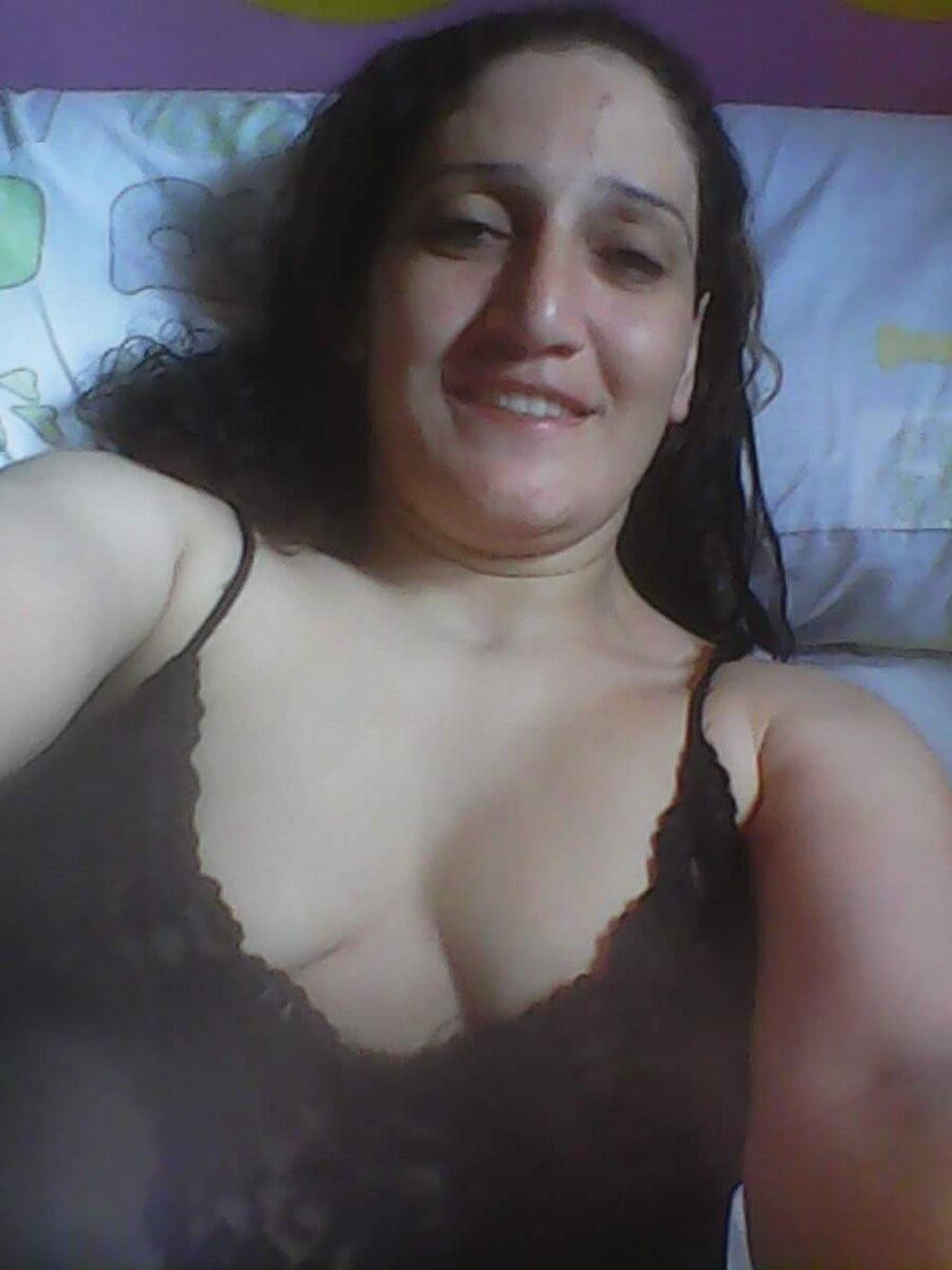 amateur arab milf