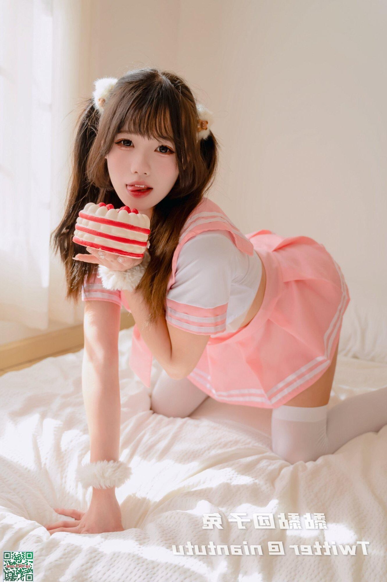  Coser Sticky Bunny 