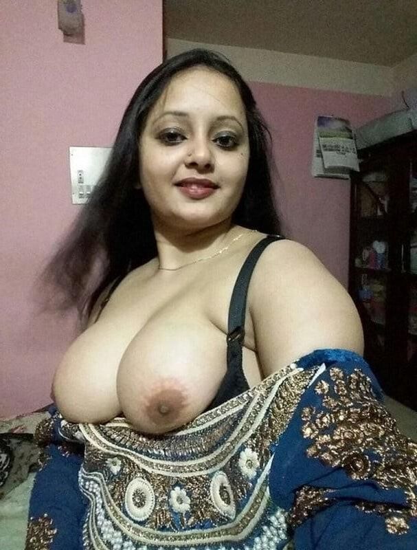 asiha gros seins indien