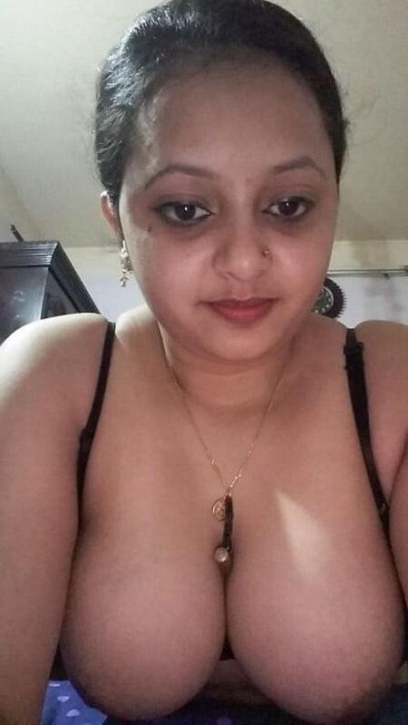 asiha gros seins indien