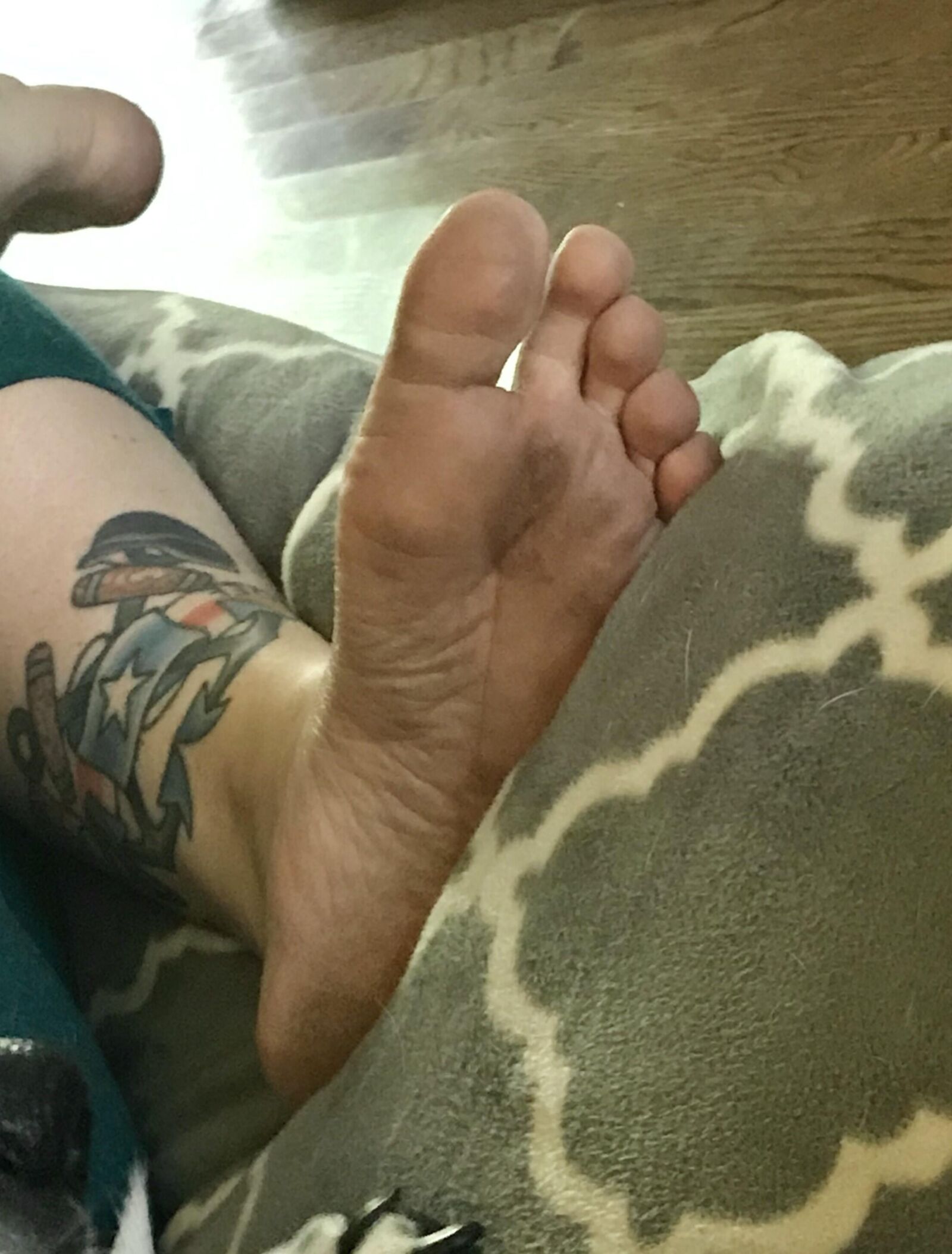 Jennies sexy bare feet