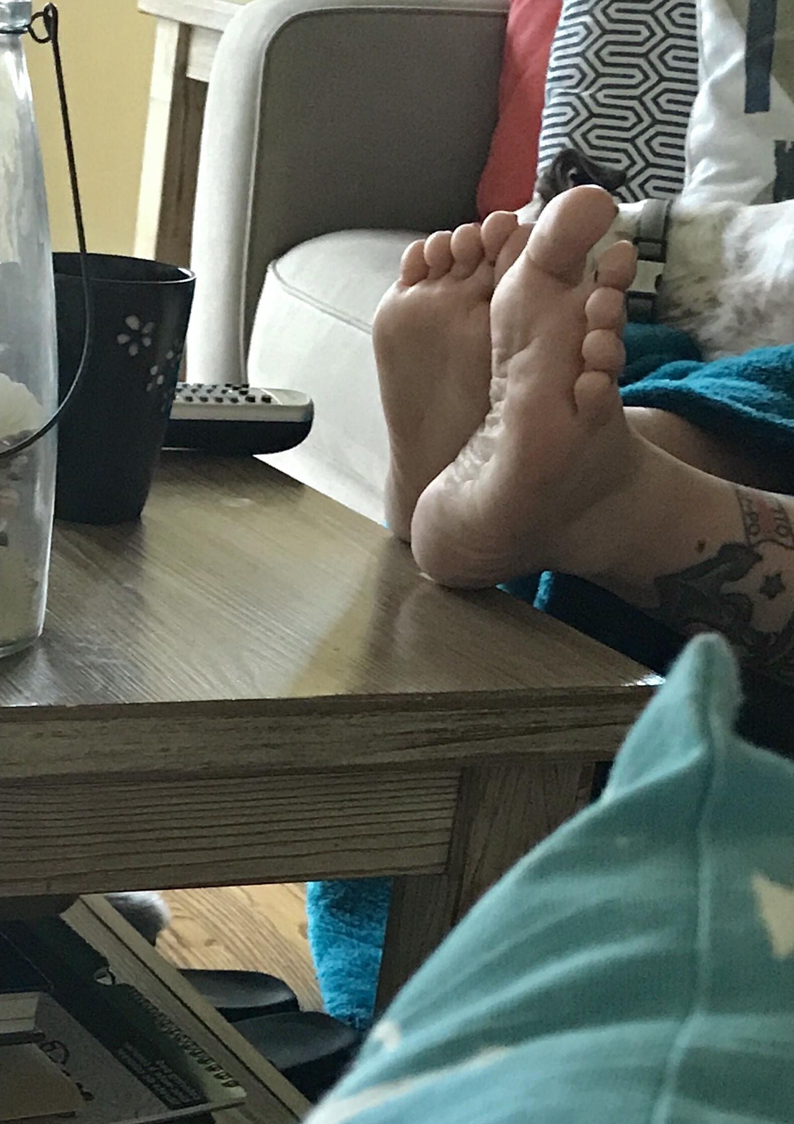 Jennies sexy bare feet