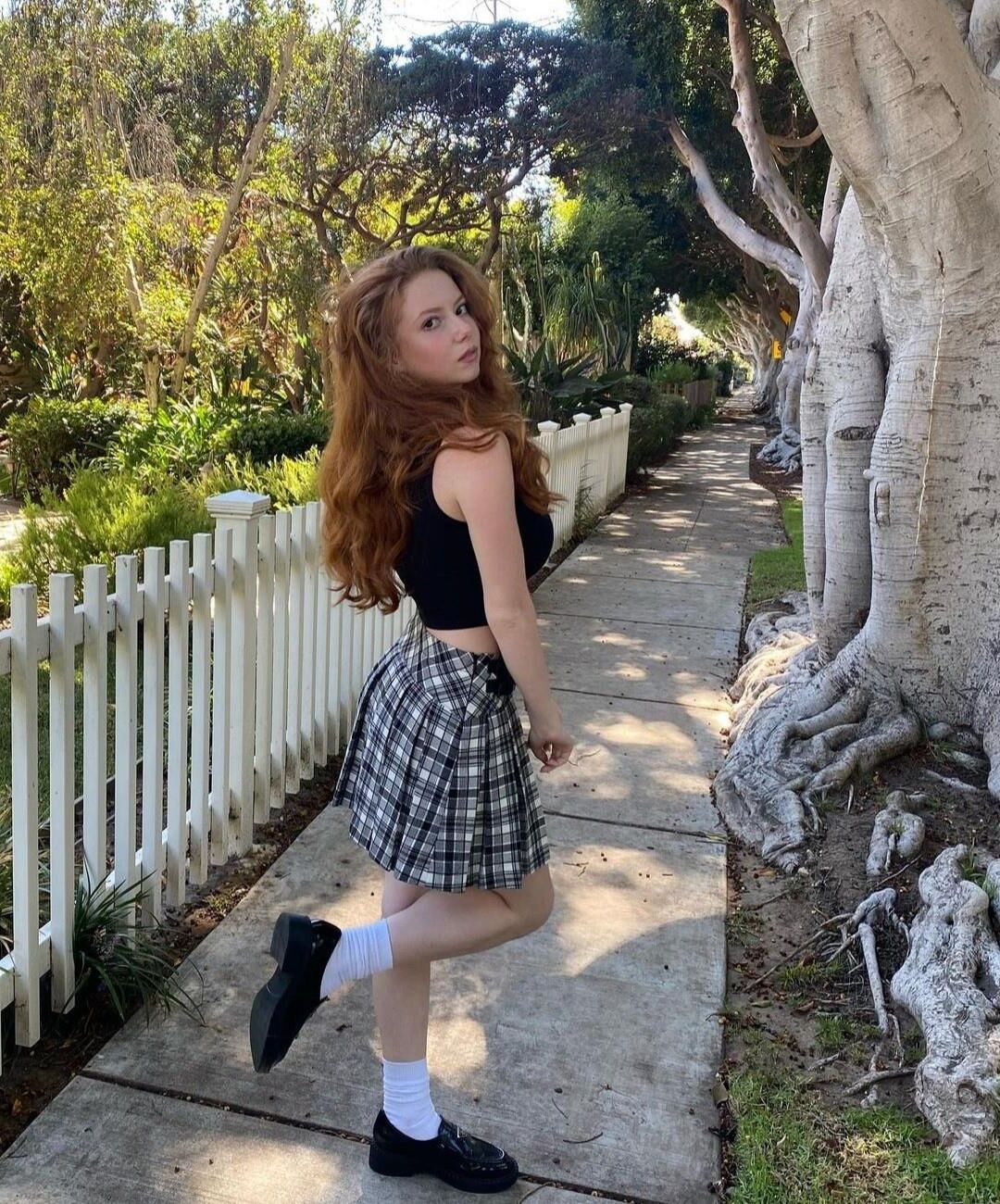 Francesca Capaldi collection