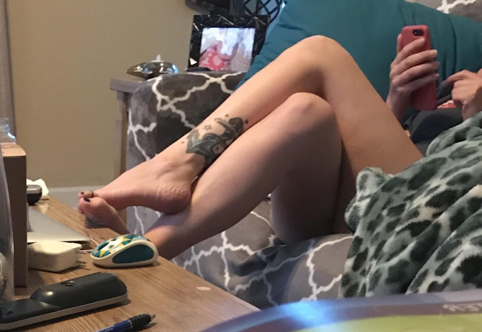 Jennies sexy bare feet