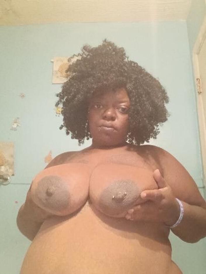 sexy amateur negro tetas