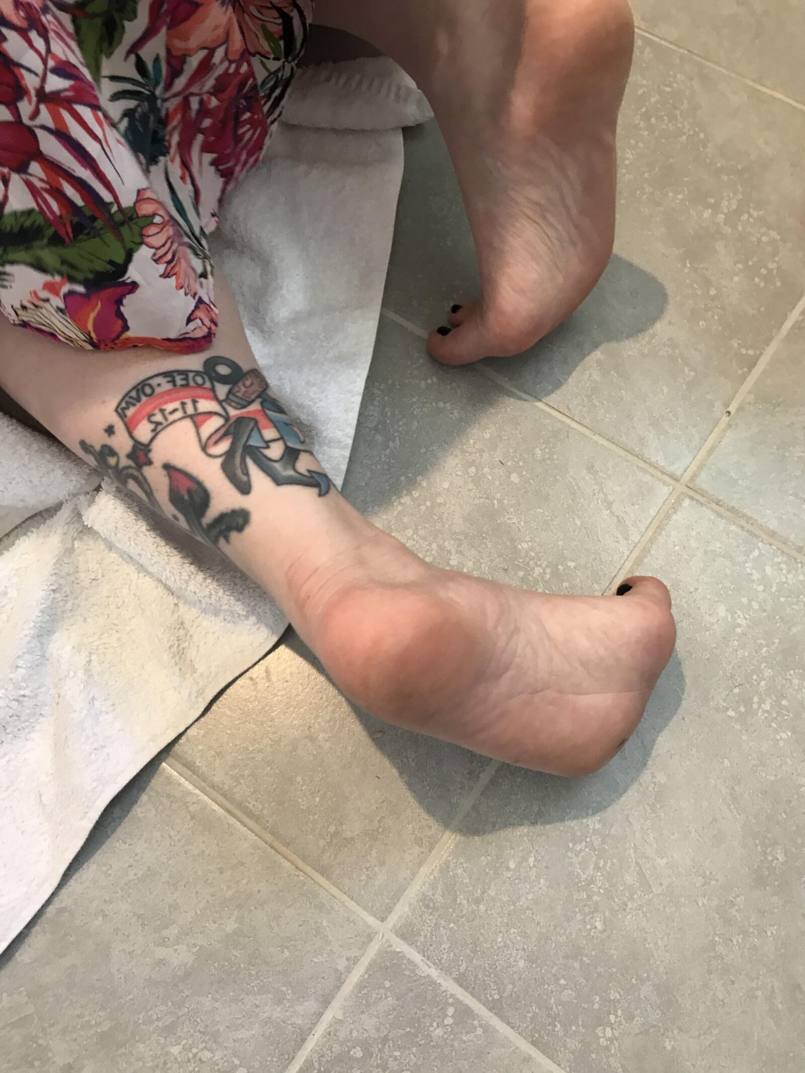 Jennies sexy bare feet