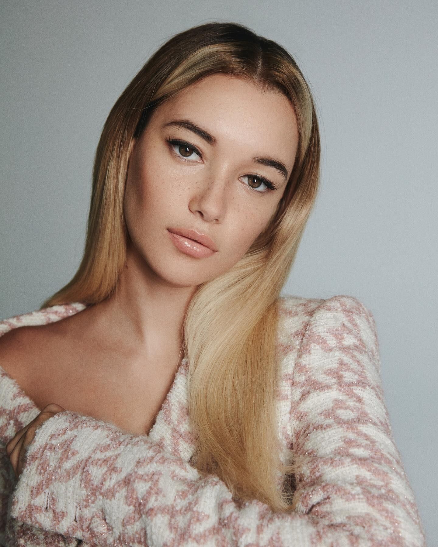 Sarah Snyder is a cute little slut 3