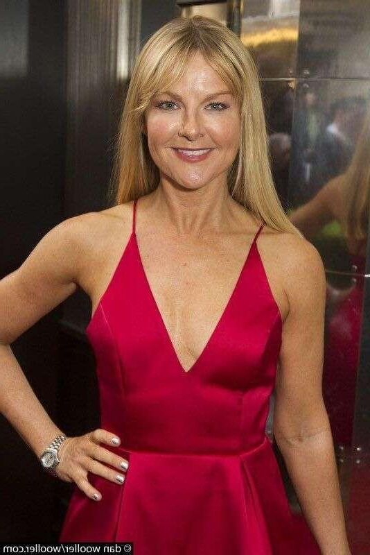 Sarah Hadland, une MILF sexy de 53 ans.