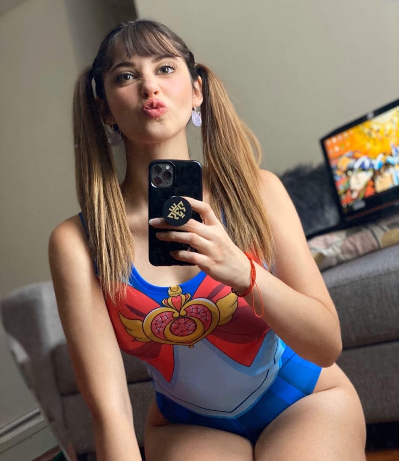 Catalina é uma gracinha de cosplay 2