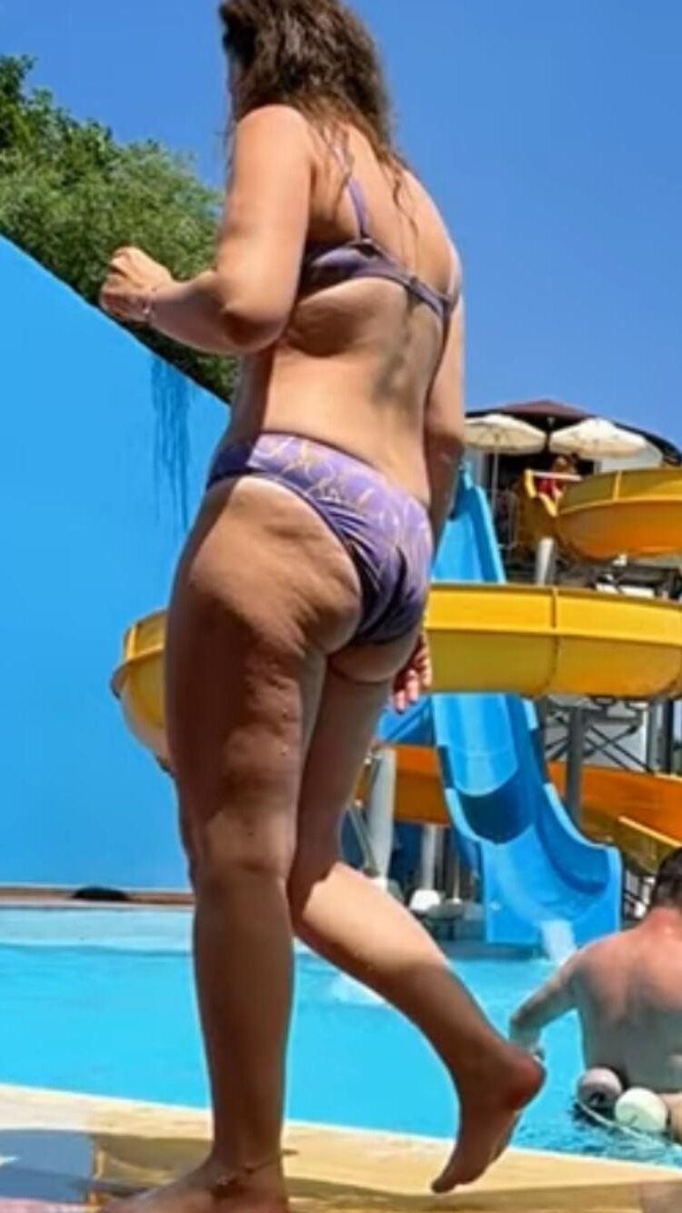 Bikini butts voyeur 