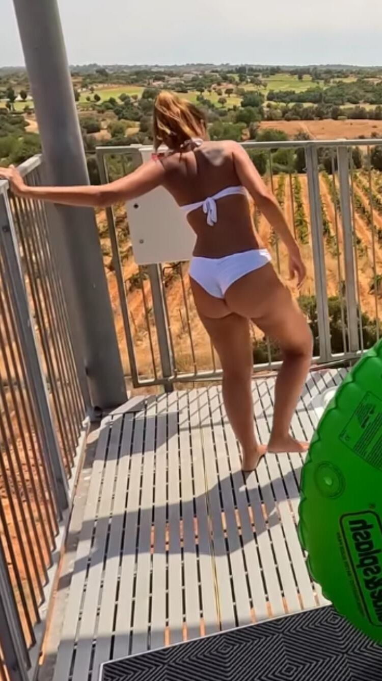 Bikini butts voyeur 