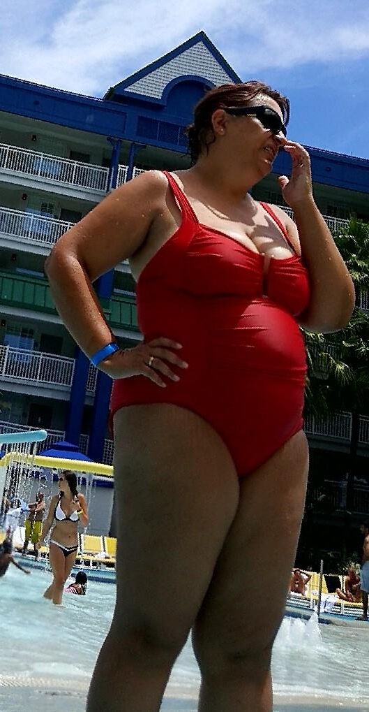 BBW Mature in Red