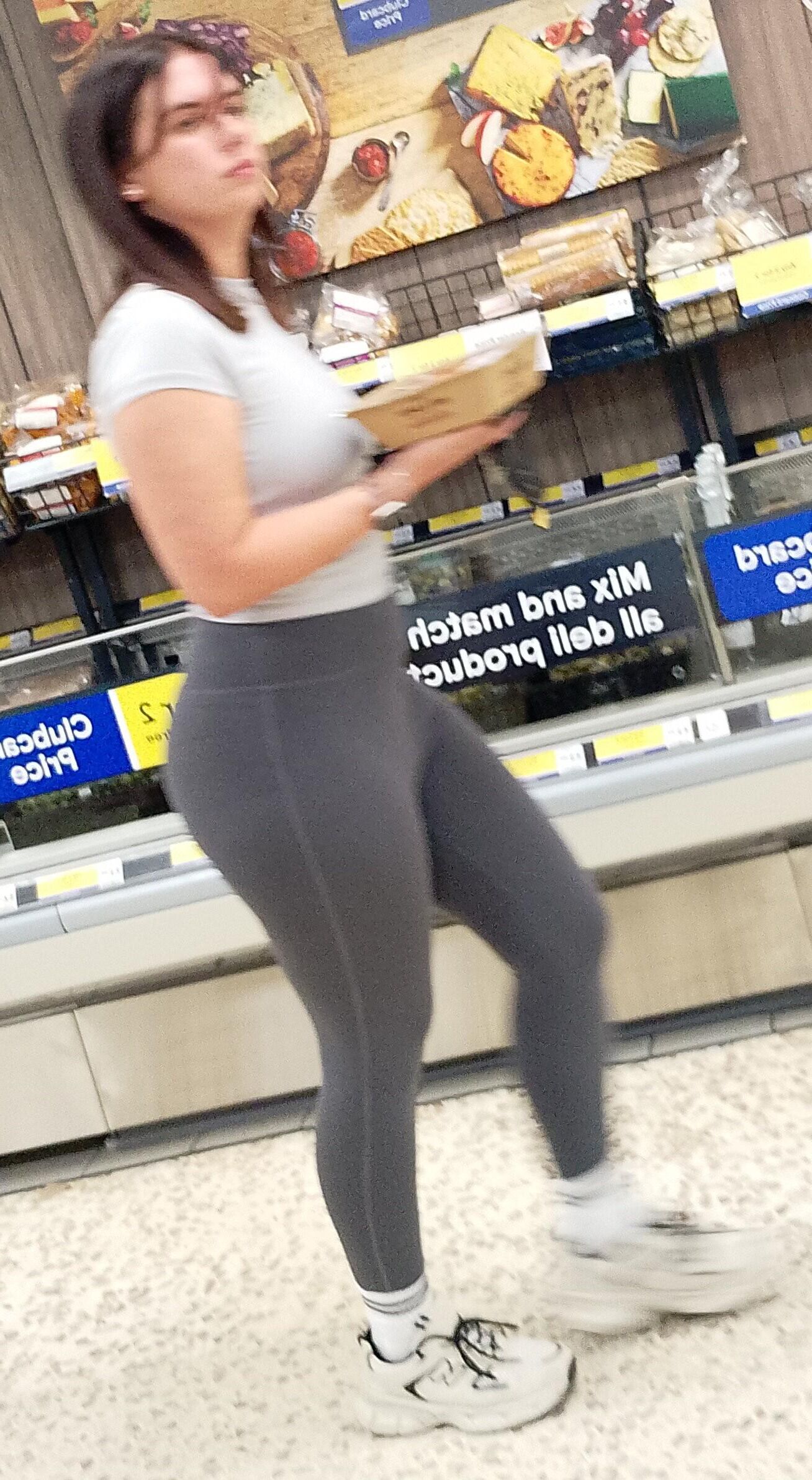 29 Edible bums in leggings