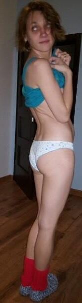 Skinny Polish Cameltoequeen Maja in white undies