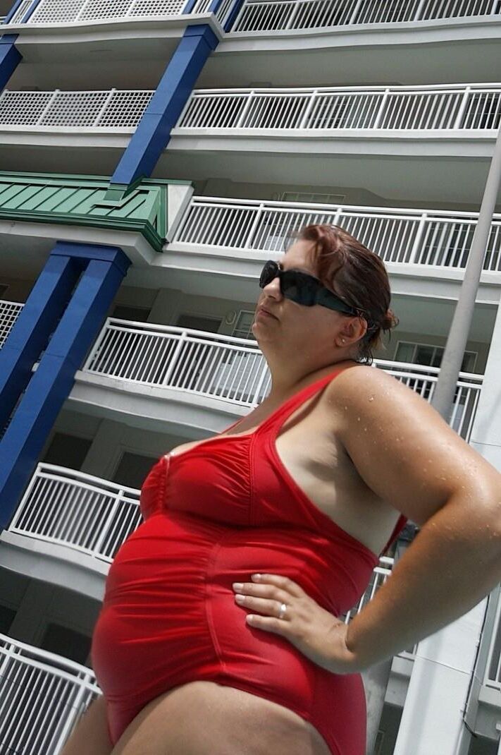 BBW Mature in Red