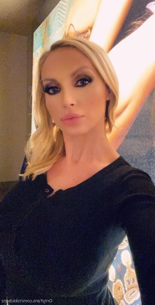 NikkiBenz 1