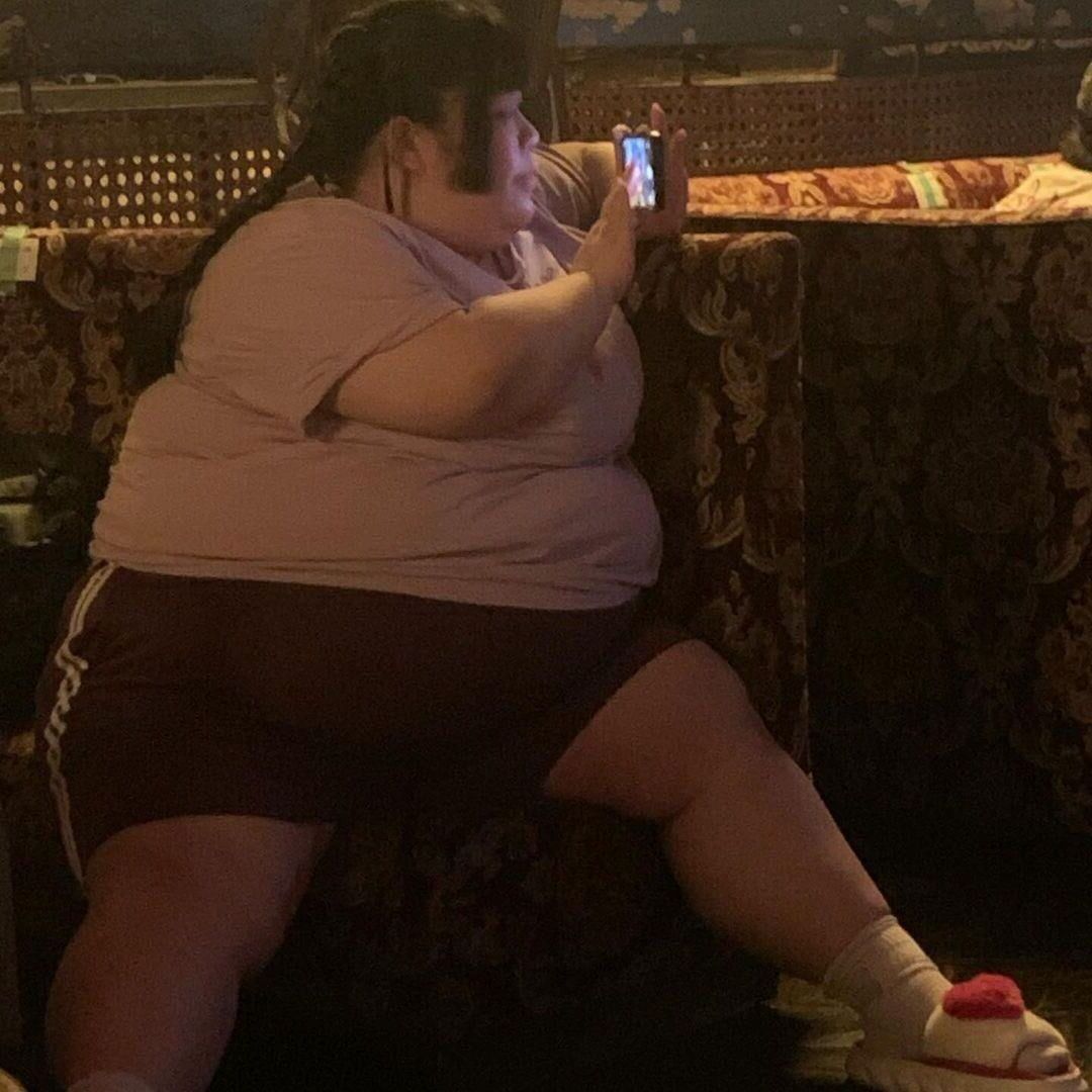 Kitty Pocha  Japanese BBW with FAT legs 