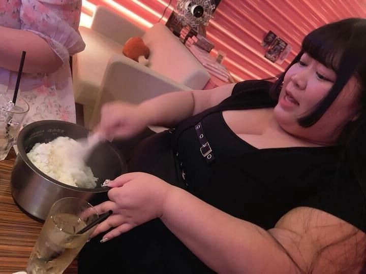 Kitty Pocha  Japanese BBW with FAT legs 