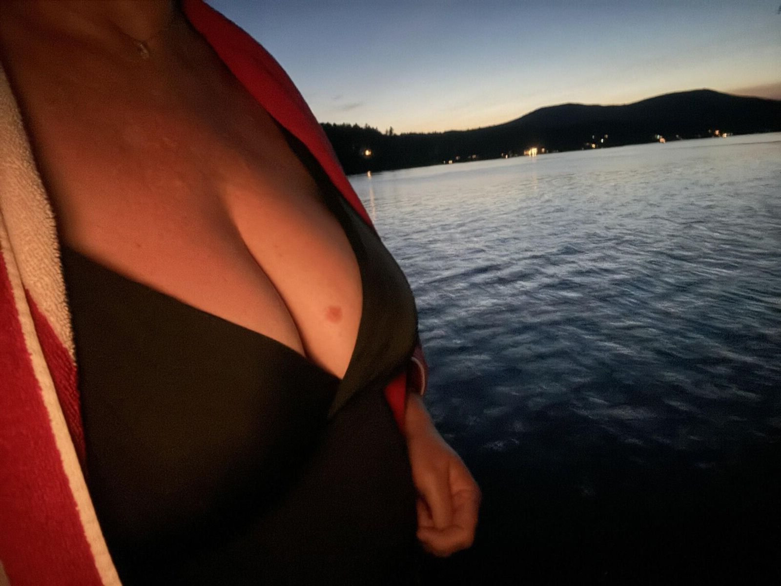 Ma copine MILF sexy vacances de juillet 2024